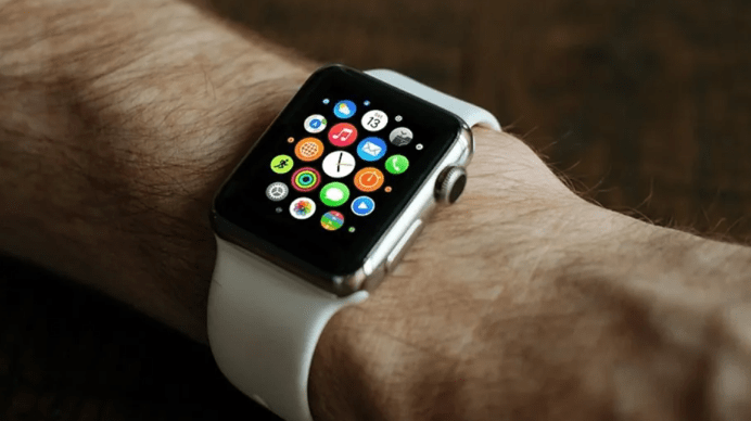 双日历手表苹果版:玩游戏也能更方便！Apple Watch即将推出重大更新，揭秘新功能针对健康和游戏